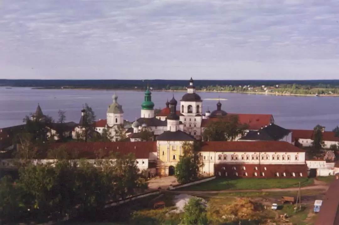 Озеро Сиверское и Кирилло-Белозерский монастырь — фото