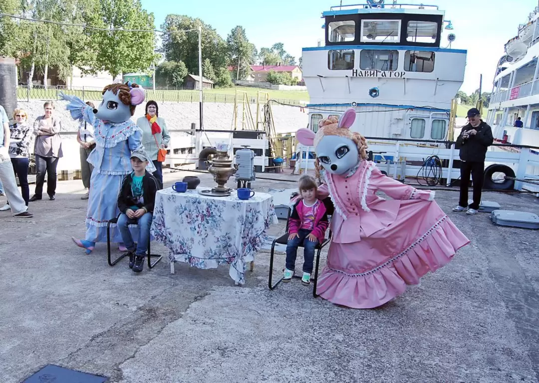 Мышкин. На причале