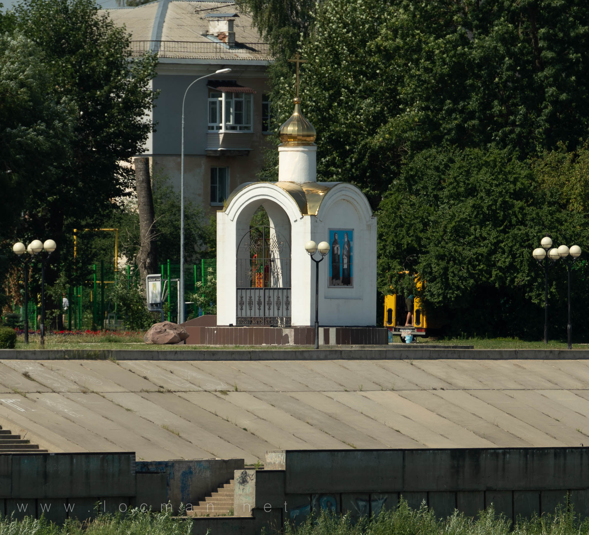 Часовня на набережной Балахны