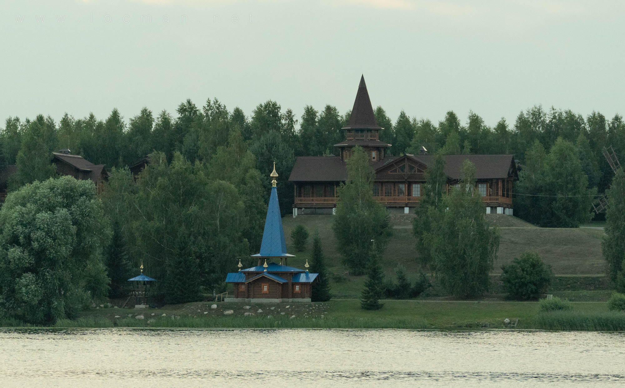 Туристический комплекс в деревне Шерониха
