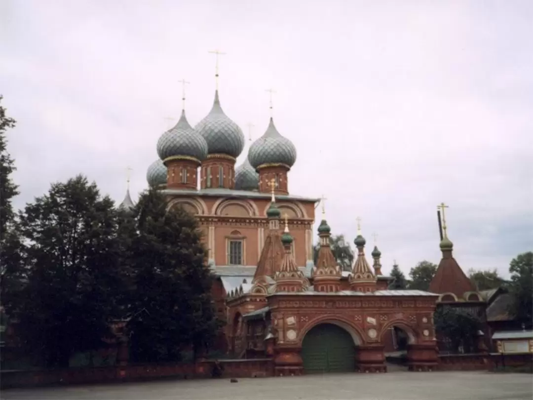 Церковь Воскресения на Дебре
