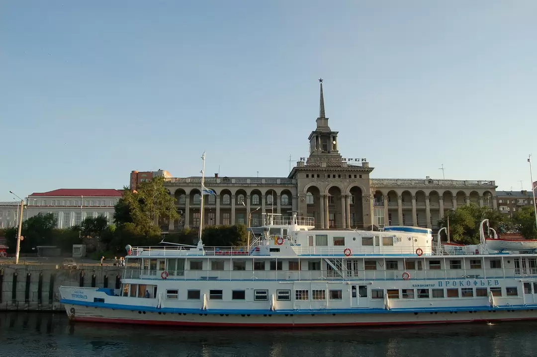 Теплоход «Композитор Прокофьев», речной вокзал Красноярска