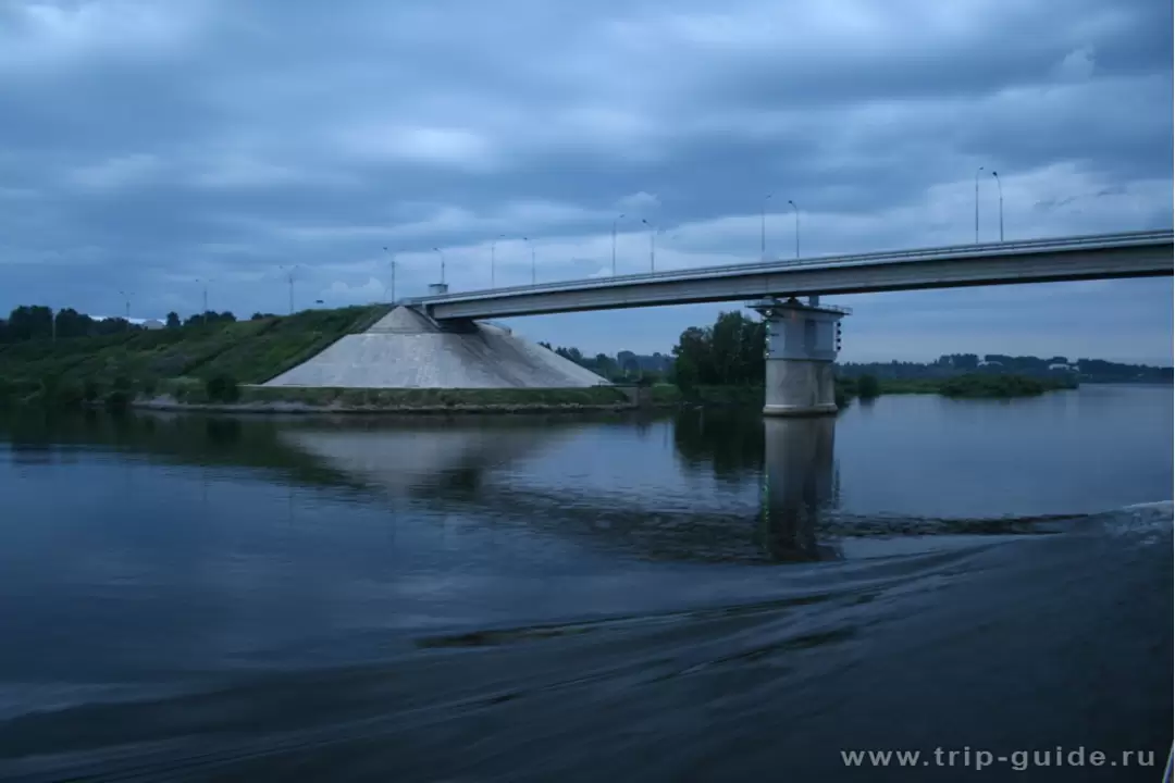 Шекснинский автомобильный мост