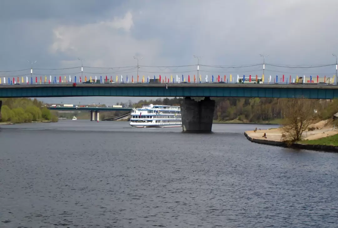 Мосты Ленинградского шоссе и МКАД через канал имени Москвы