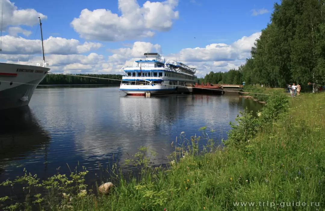 Теплоходы в Верхних Мандрогах