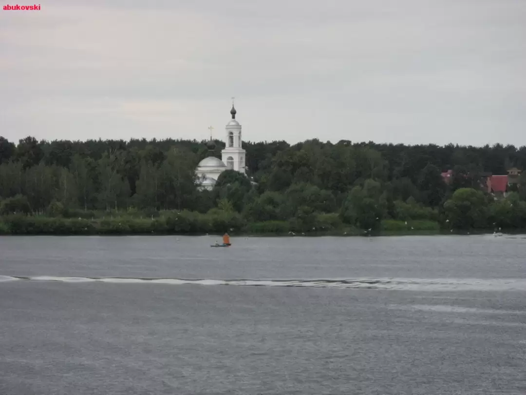 Церковь на Волге