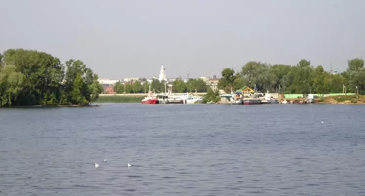 Вид на Казанский кремль от речного вокзала