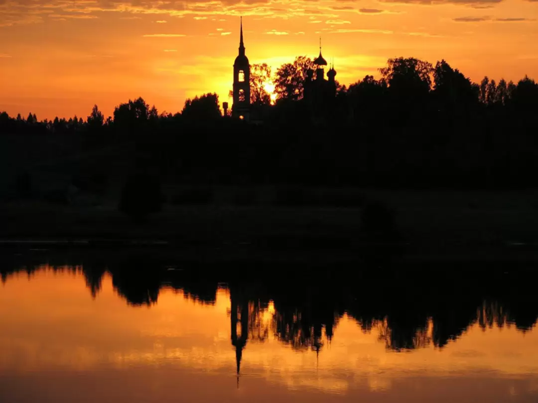 Церковь в закате