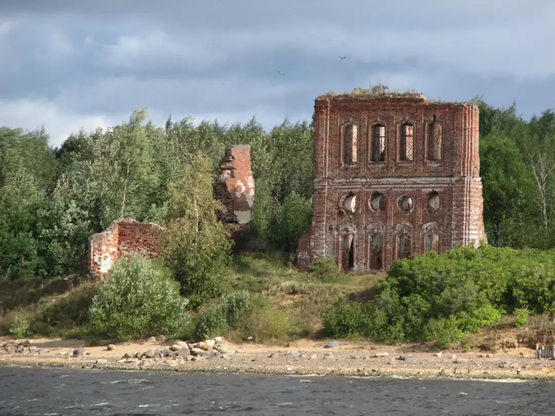 Коприно, церковь Воздвижения Креста Господня