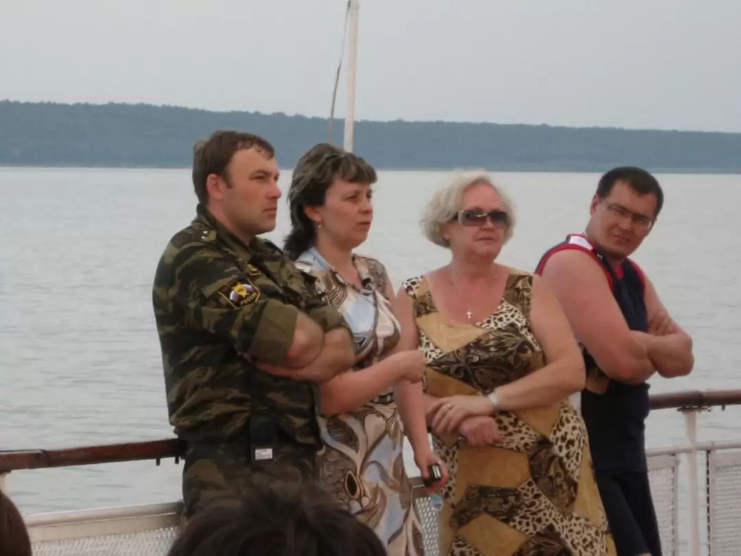 Охрана, директор круиза, моя мама,и .....