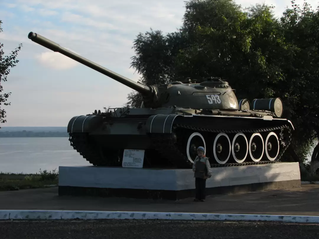 Танк Т-54 в Козловке