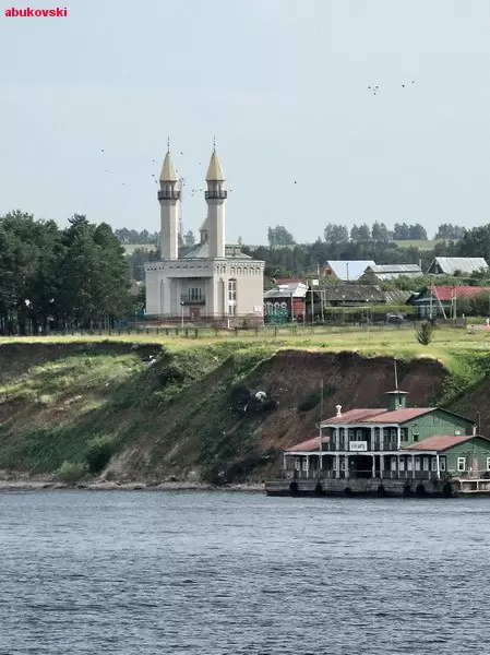 Мечеть в Кызыл-Байраке
