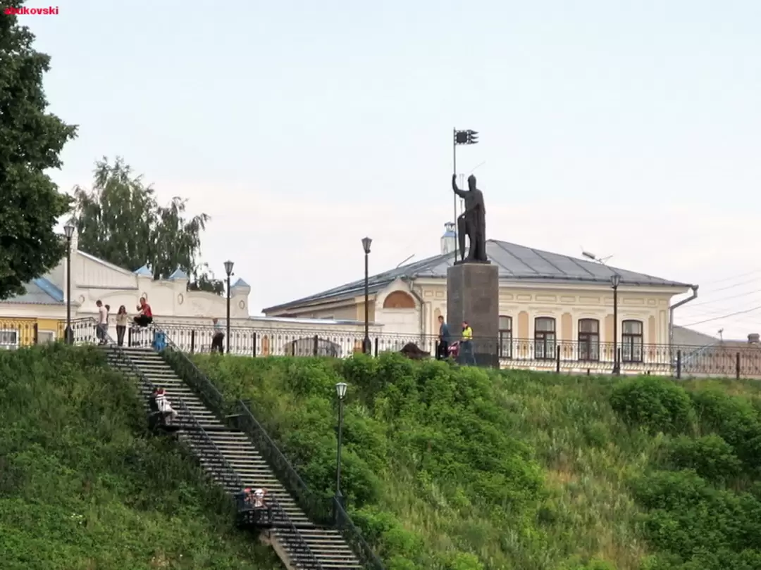 Памятник Александру Невскому в Городце
