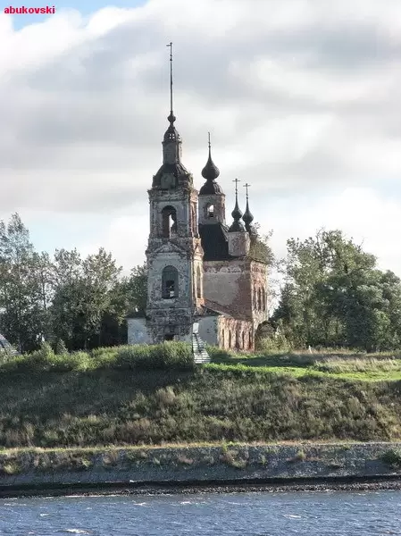 Церковь близ станции Волга